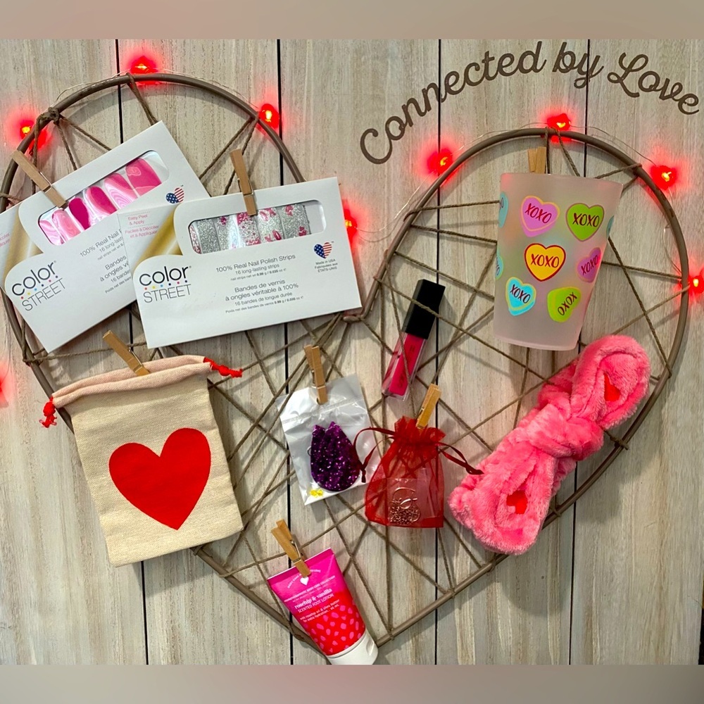 ❤️💕 Glam Gift Set Bundle! 💕❤️‎